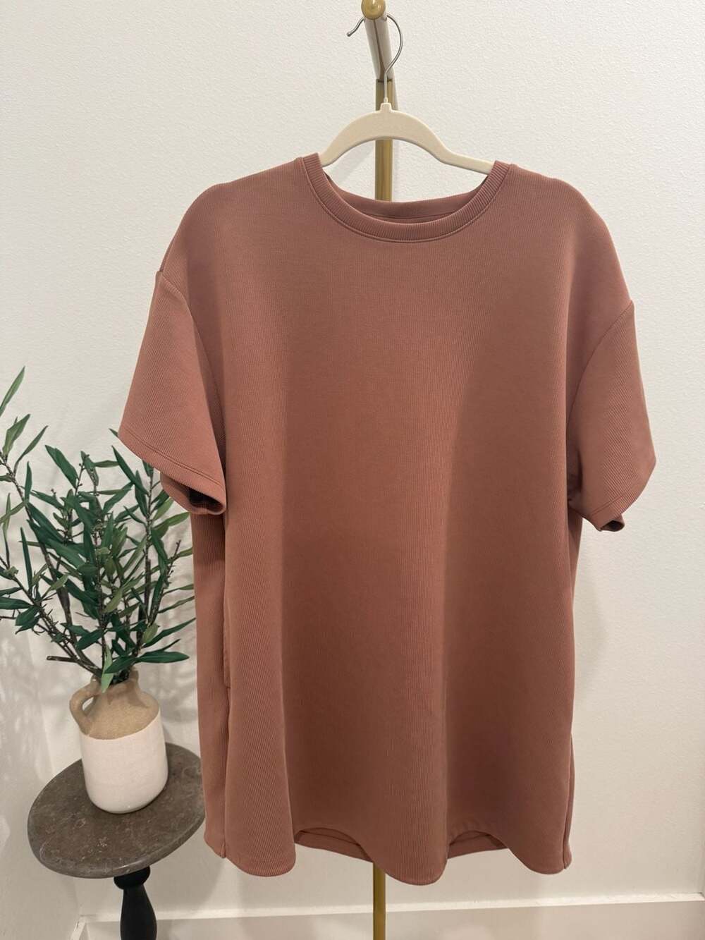 Ribbed Short-Sleeve T-Shirt Dress Brown